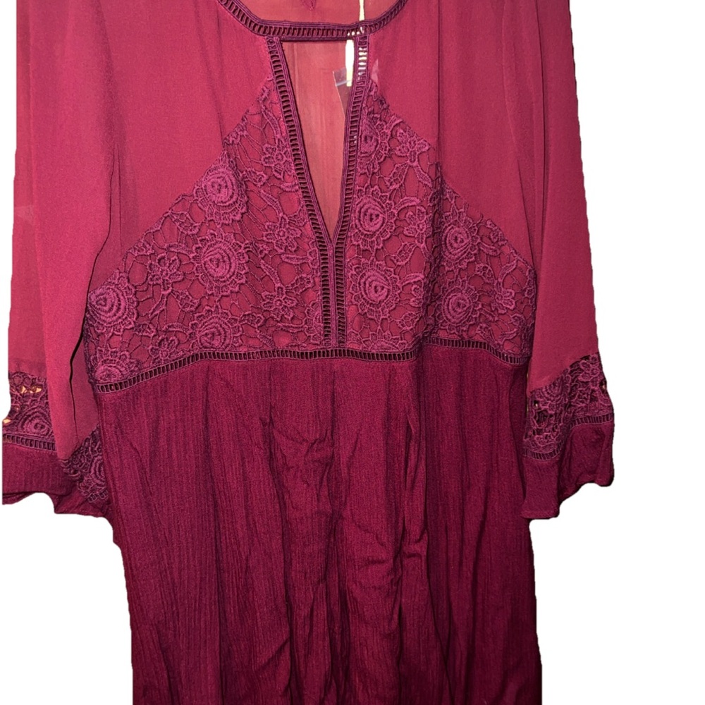 Elegant Burgundy Lace Midi Dress